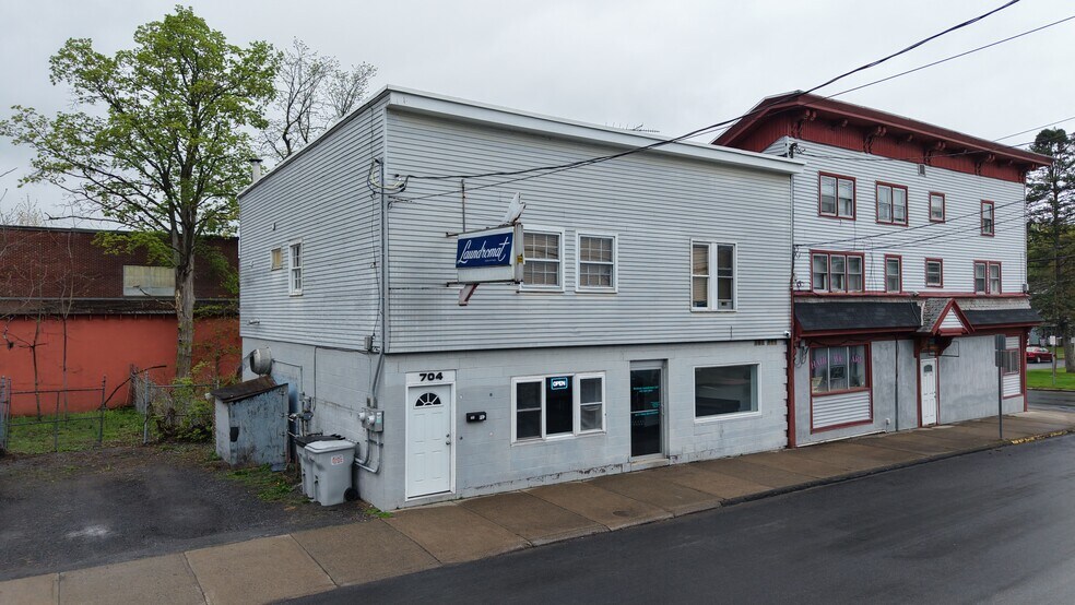 704 Utica St, Oriskany, NY à vendre - Photo de l’immeuble – Image 3 sur 21
