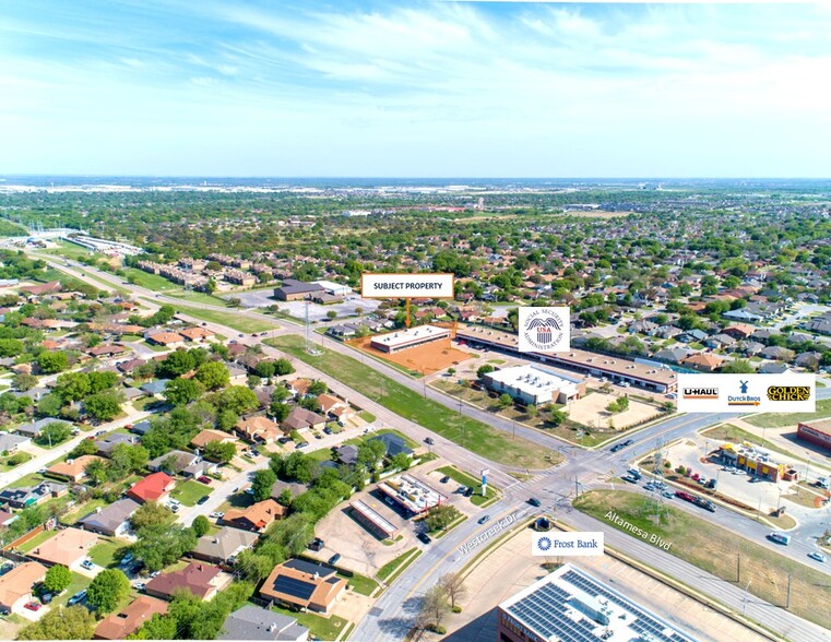 2725 Altamesa Blvd, Fort Worth, TX à vendre - Photo de l’immeuble – Image 2 sur 6