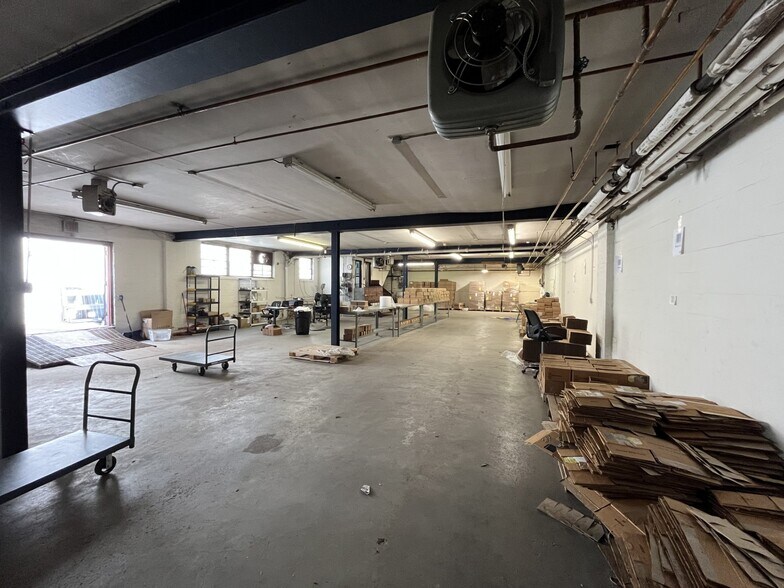 4461 Bronx Blvd, Bronx, NY à louer - Photo de l’immeuble – Image 2 sur 3