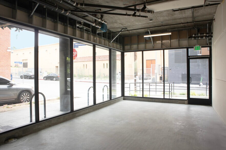 6762 Hawthorn Ave, Los Angeles, CA à louer - Photo intérieure – Image 3 sur 7