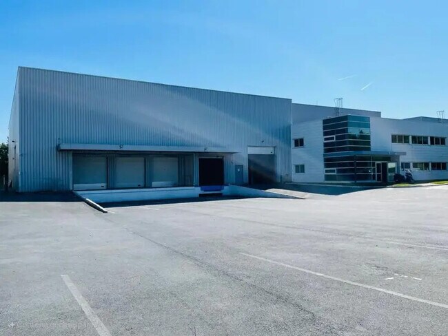 Plus de détails pour Industriel/Logistique à louer