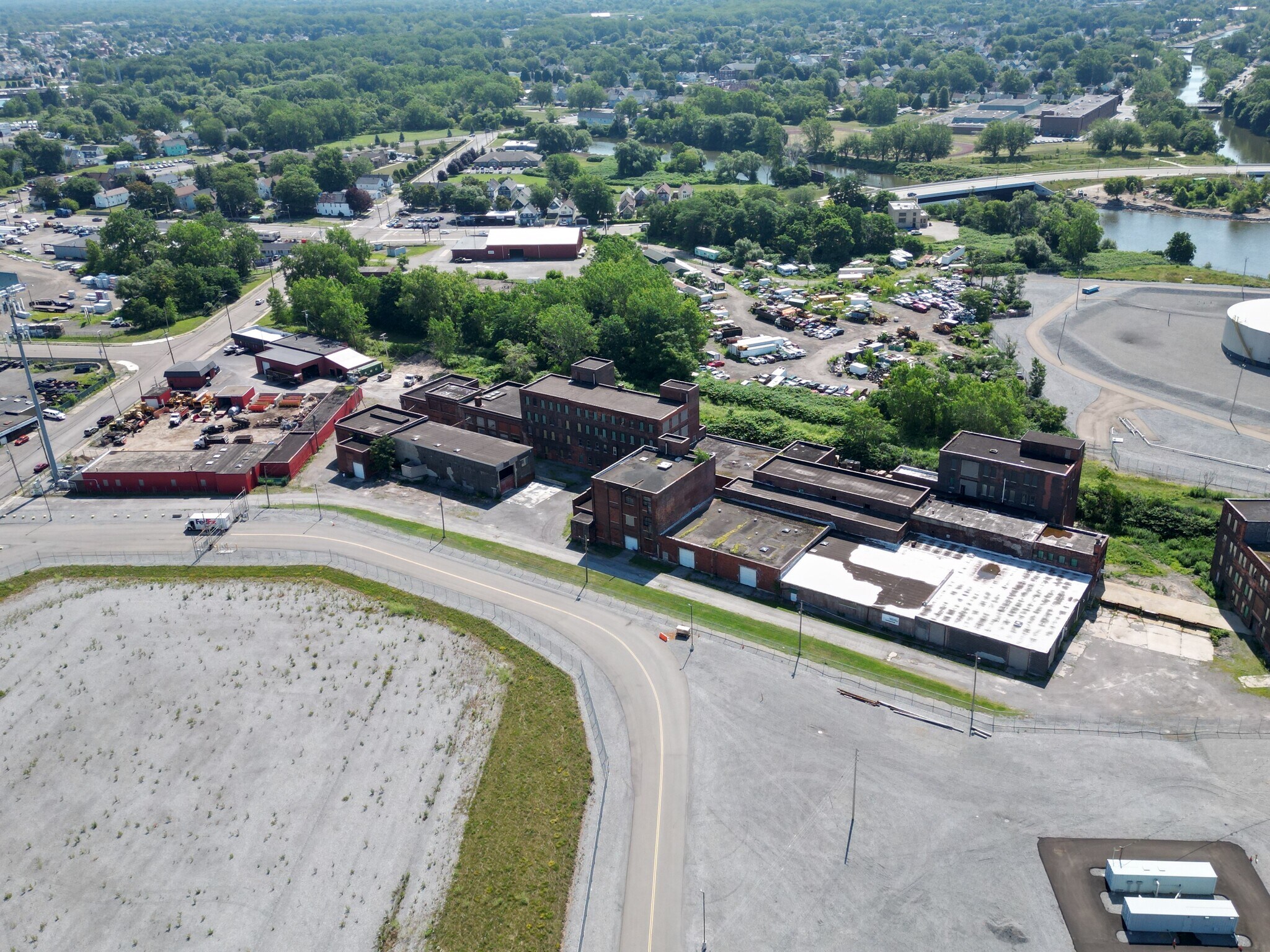 703 Elk St, Buffalo, NY à vendre Aérien– Image 1 sur 24