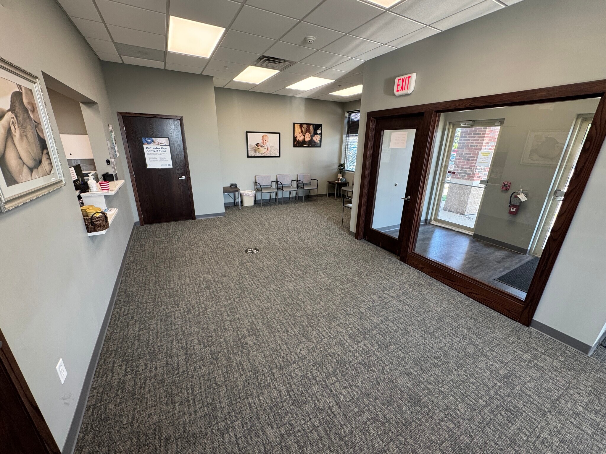 2501 Westown Pky, West Des Moines, IA à louer Photo de l’immeuble– Image 1 sur 9