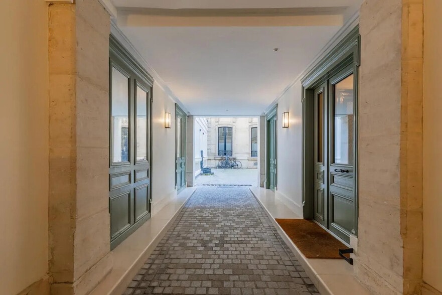72 Rue D'Hauteville, Paris à louer - Hall d’entrée – Image 3 sur 8