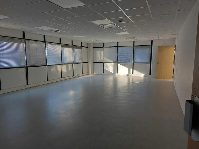 Bureau dans Nantes à louer - Photo de l’immeuble – Image 2 sur 9