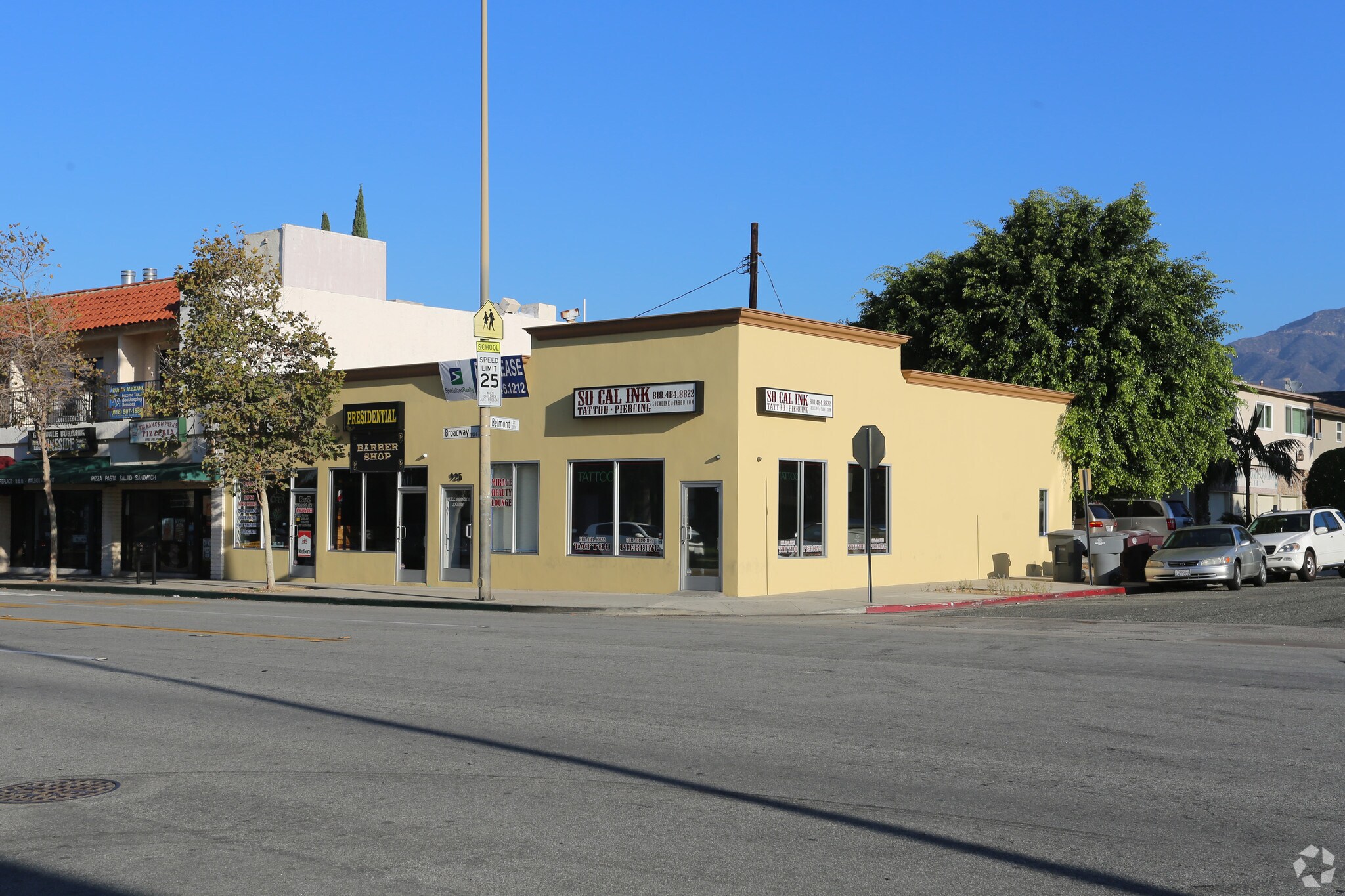 923-925 E Broadway, Glendale, CA à louer Photo principale– Image 1 sur 6