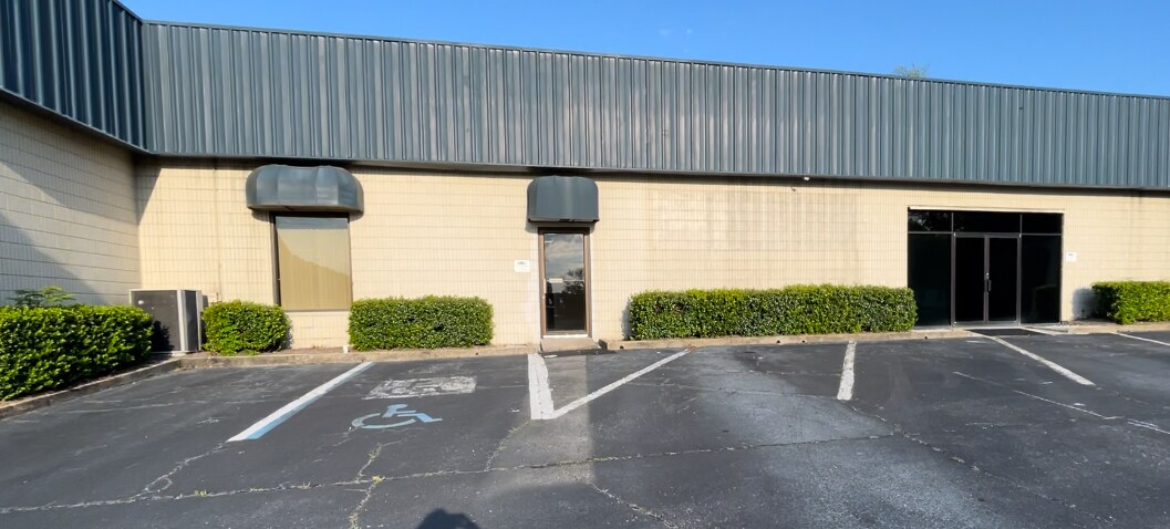1703 Westend Ct, Opelika, AL à vendre Photo de l’immeuble– Image 1 sur 8