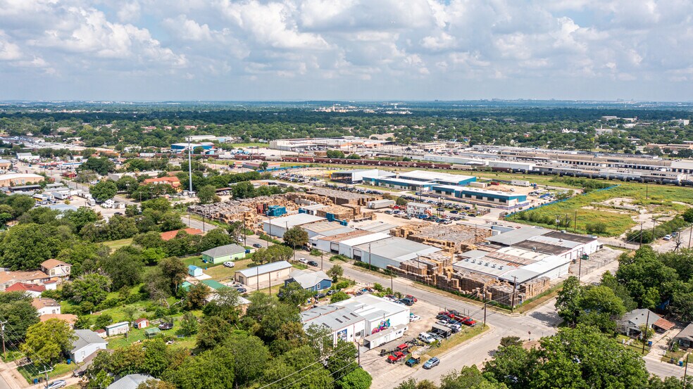 514 Merida St, San Antonio, TX à louer - Photo de l’immeuble – Image 3 sur 6