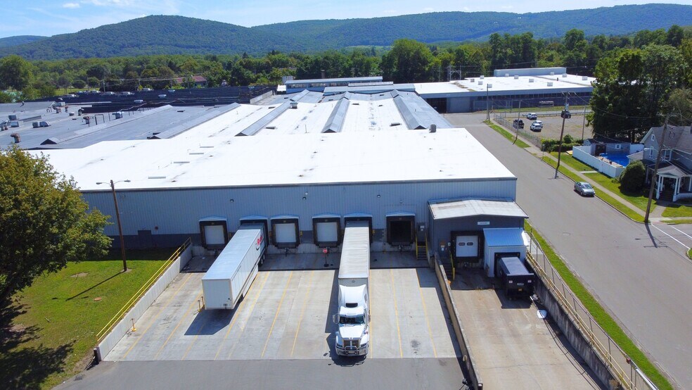 101 N Main St, Athens, PA à louer - Photo de l’immeuble – Image 3 sur 18