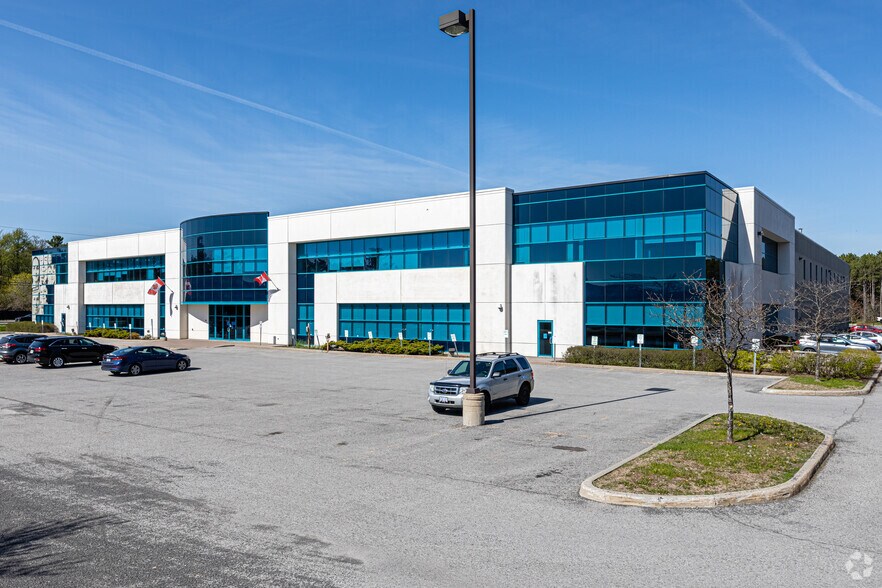 400 Hunt Club Rd, Ottawa, ON à louer - Photo principale – Image 1 sur 5