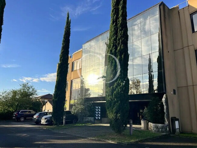 Plus de détails pour Bureau à vendre