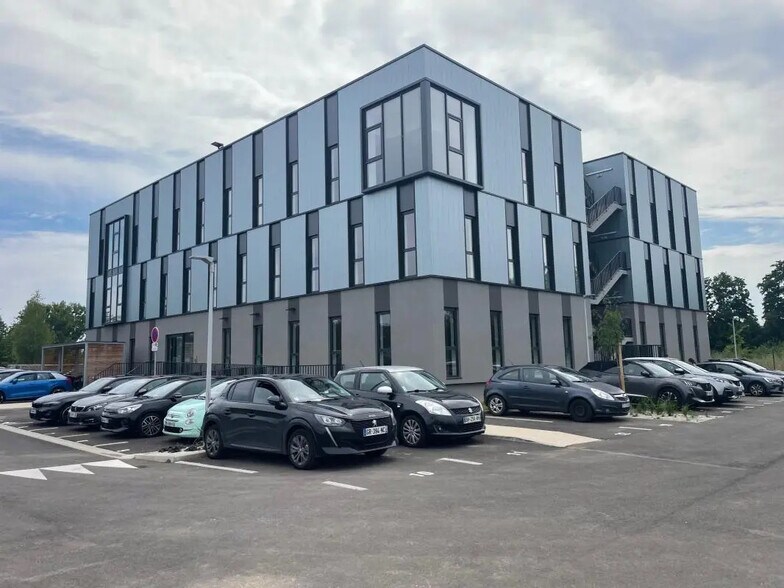 Bureau dans Val-de-Reuil à vendre - Photo de l’immeuble – Image 1 sur 10