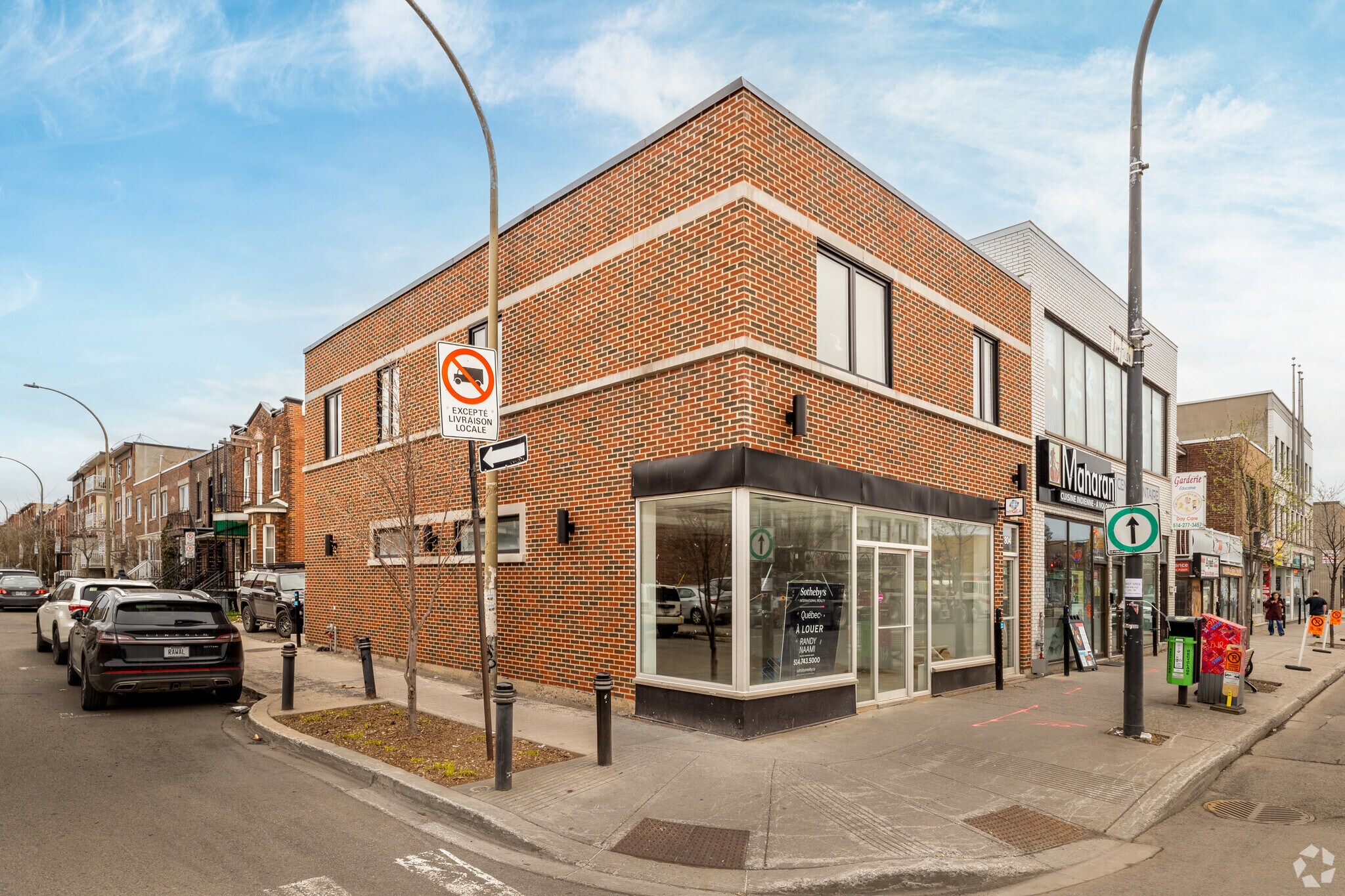 800-802 Rue Jean-Talon O, Montréal, QC à louer Photo principale– Image 1 sur 4