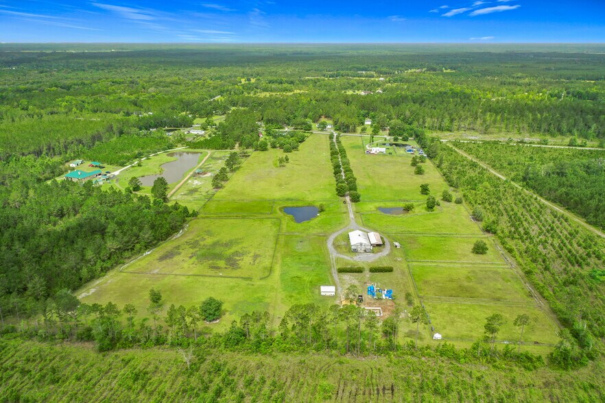 46700 Middle Rd, Callahan, FL à vendre - Photo de l’immeuble – Image 3 sur 37