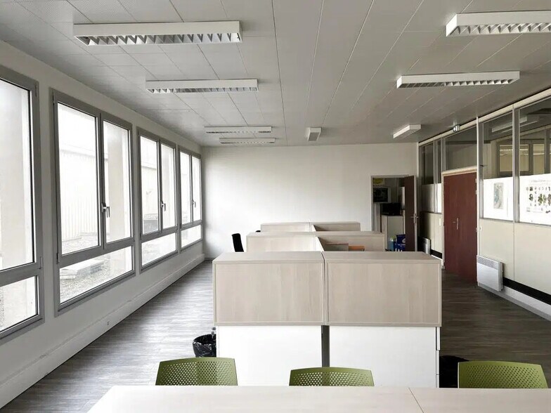 Bureau dans Épernay à louer - Photo de l’immeuble – Image 1 sur 6