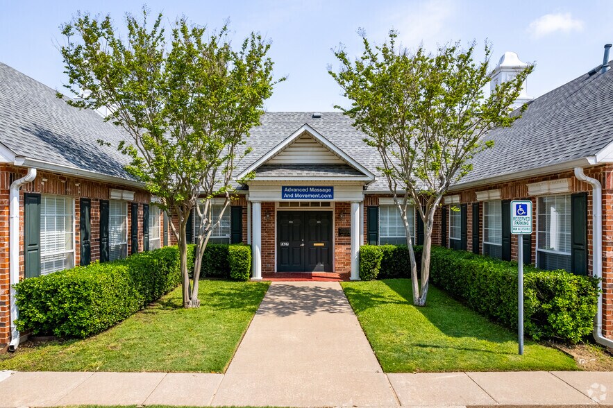 6021 Morriss Rd, Flower Mound, TX à louer - Photo de l’immeuble – Image 3 sur 17