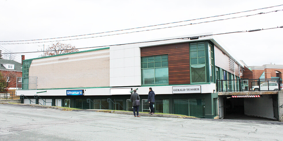 747-805 Rue King E, Sherbrooke, QC à louer - Photo de l’immeuble – Image 3 sur 17