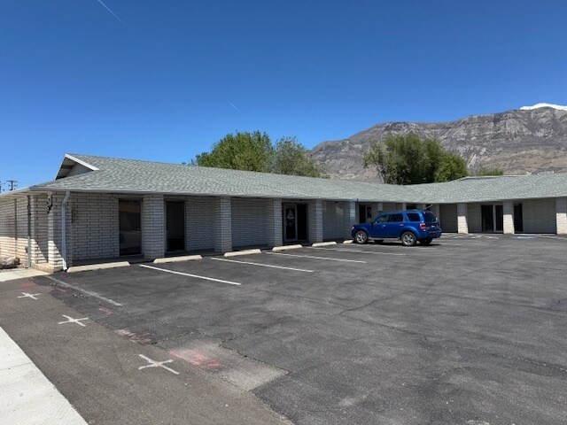 590 W State Rd, Pleasant Grove, UT à louer Photo de l’immeuble– Image 1 sur 6