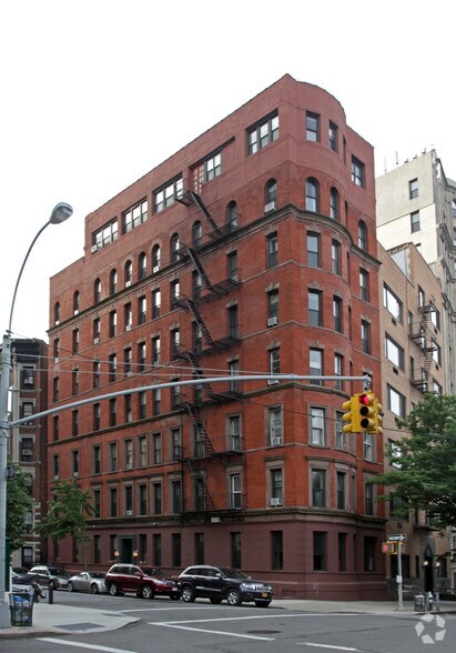 127 Riverside Dr, New York, NY à vendre - Photo principale – Image 1 sur 4
