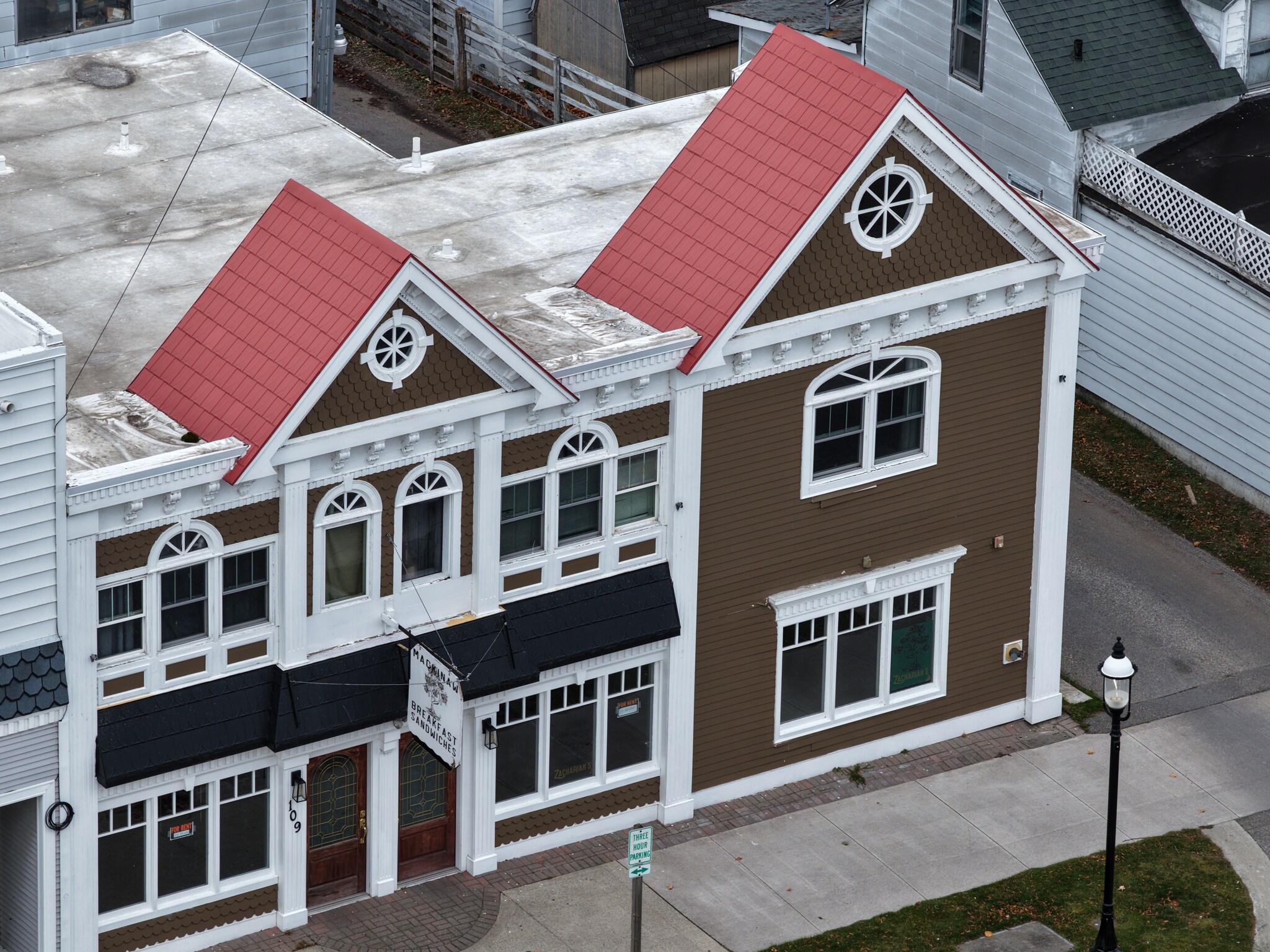 109 Langlade St, Mackinaw City, MI à louer Photo principale– Image 1 sur 3