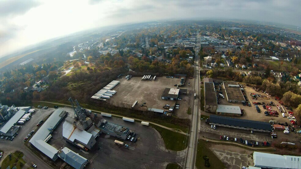 39 Arthur St N, Elmira, ON à louer - Photo de l’immeuble – Image 2 sur 5