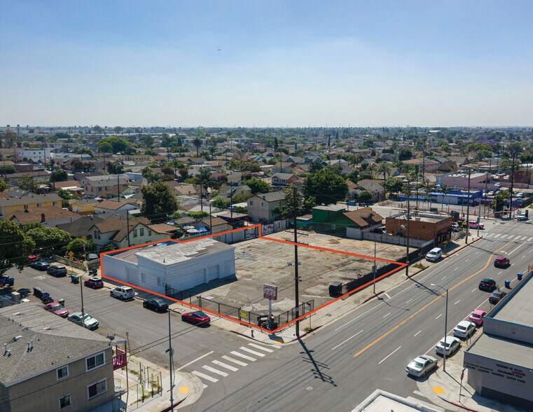 110 E 62nd St, Los Angeles, CA à louer - Photo de l’immeuble – Image 1 sur 45