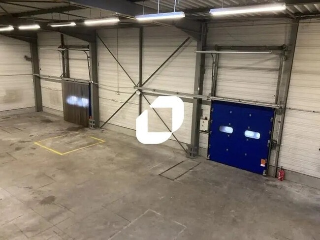 Plus de détails pour Bureau, Local d'activités à louer