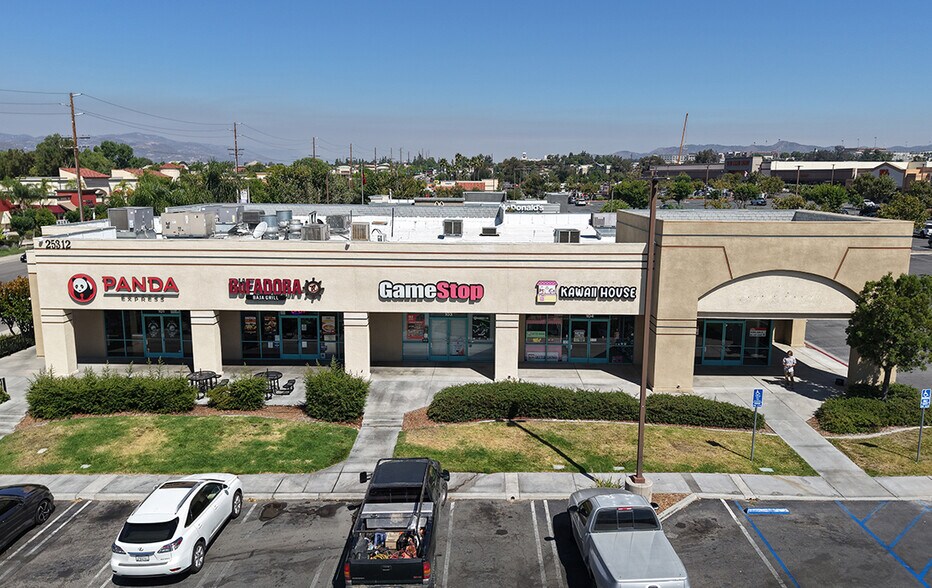 25312 Madison Ave, Murrieta, CA à louer - Photo de l’immeuble – Image 3 sur 13