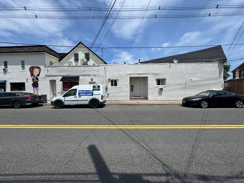79 Whitehead Ave, South River, NJ à louer - Photo de l’immeuble – Image 1 sur 4