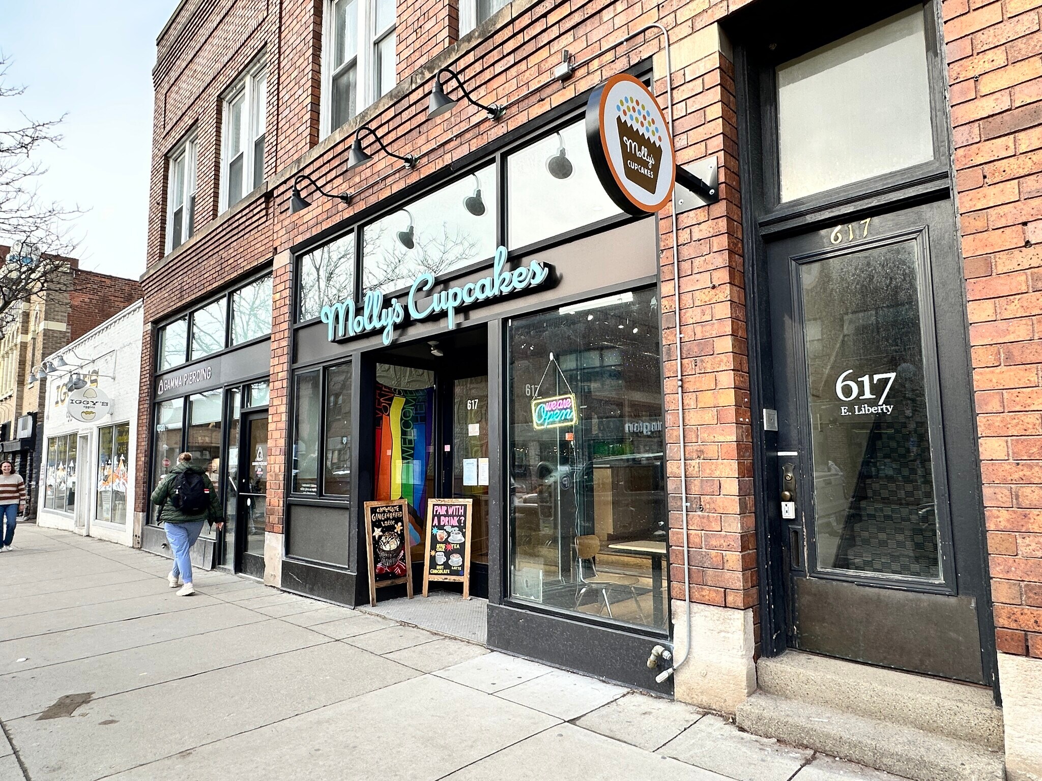 613-619 E Liberty St, Ann Arbor, MI à louer Photo principale– Image 1 sur 3