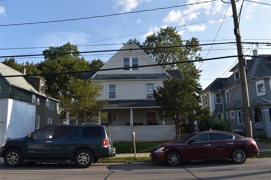 1104 Monroe St, Endicott, NY à vendre - Photo de l’immeuble – Image 1 sur 3