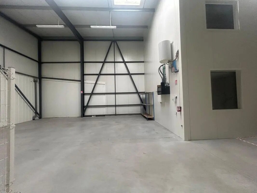 Local d’activités dans Caudan à louer Photo intérieure– Image 1 sur 8