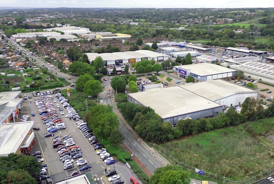 CANTERBURY RETAIL PARK portefeuille de 2 biens à vendre sur LoopNet.fr - Aérien – Image 3 sur 12