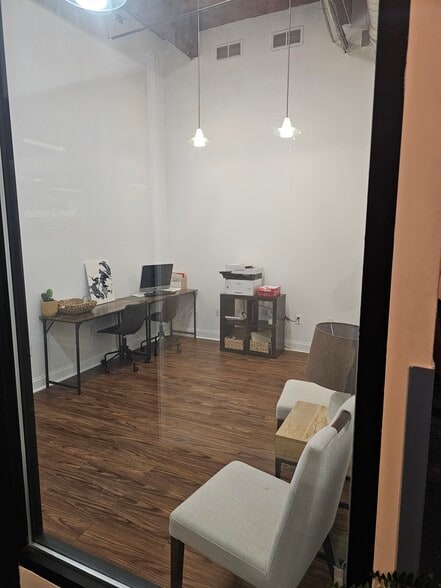 5219 Germantown Ave, Philadelphia, PA à louer - Photo de l’immeuble – Image 2 sur 14