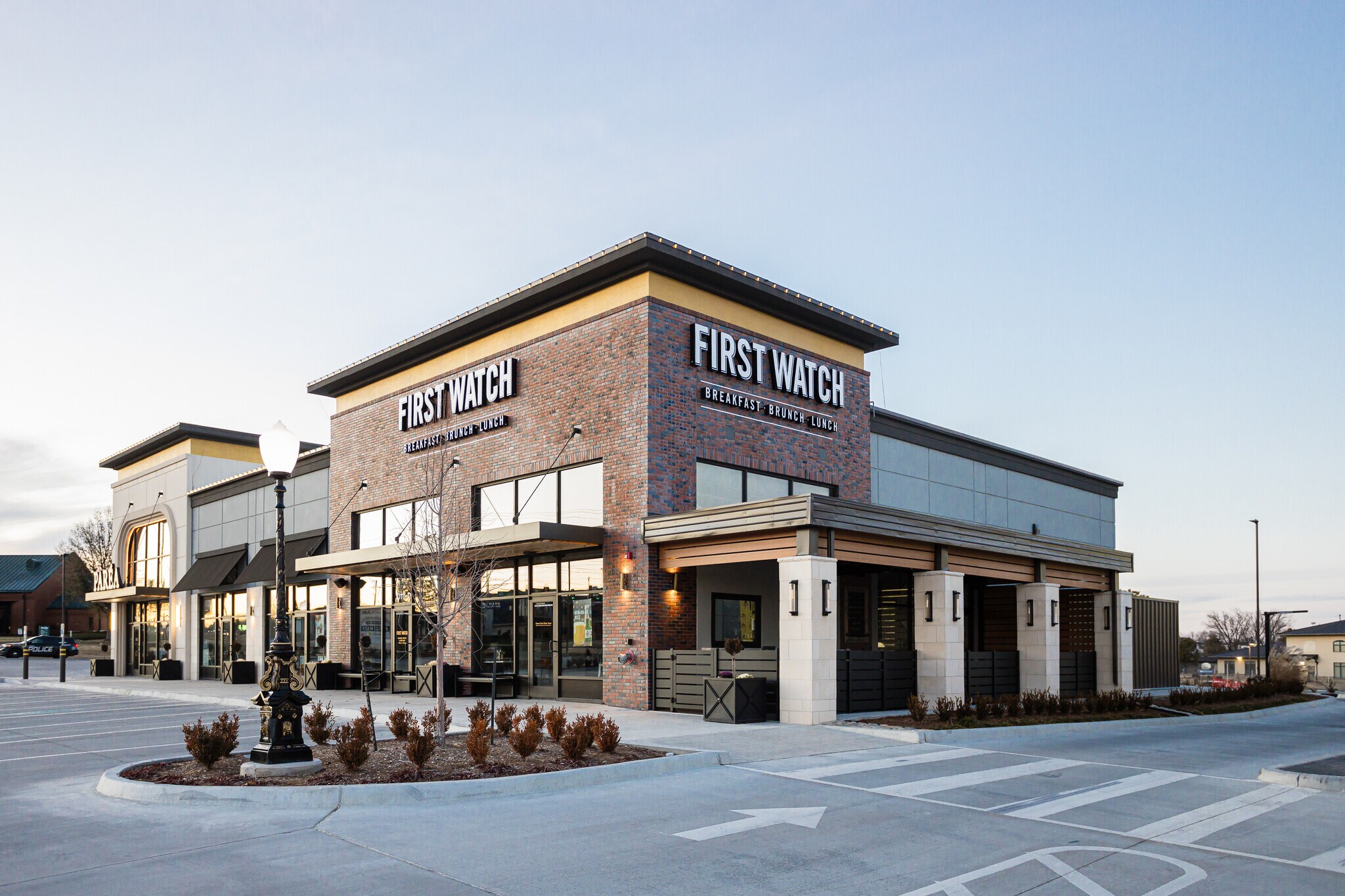 E 81st St, Tulsa, OK à louer Photo principale– Image 1 sur 7