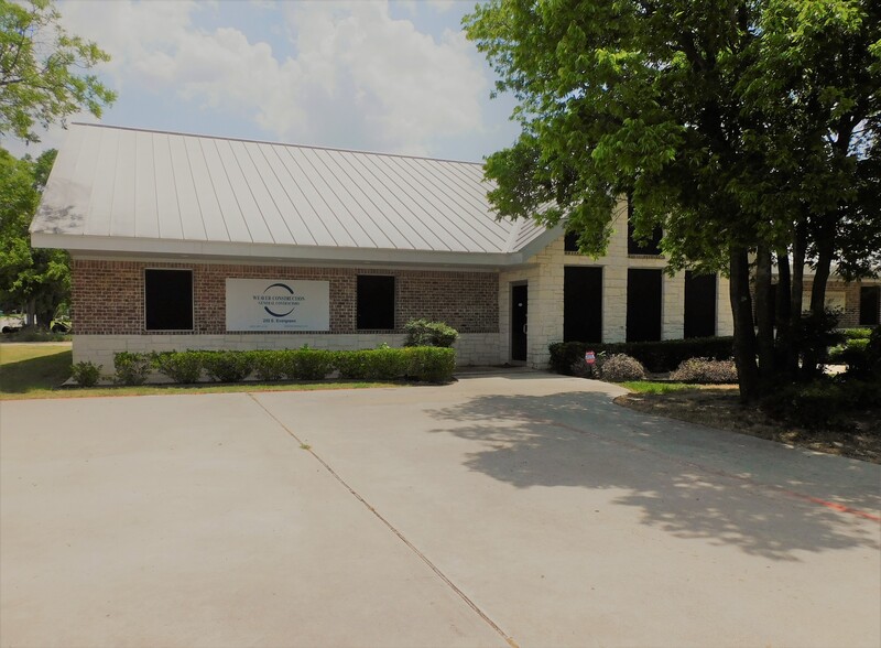 240 E Evergreen St, Sherman, TX à louer - Photo de l’immeuble – Image 3 sur 6