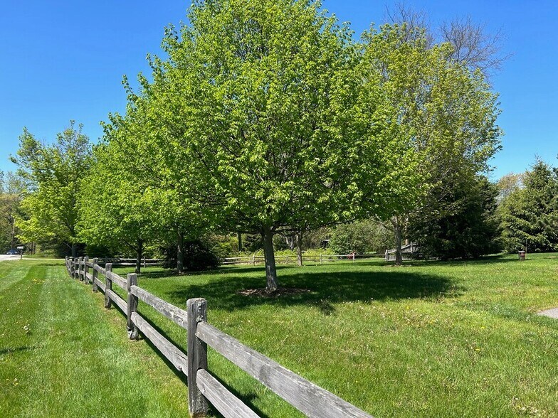 244 Amesbury Rd, Kensington, NH à vendre - Photo de l’immeuble – Image 3 sur 24