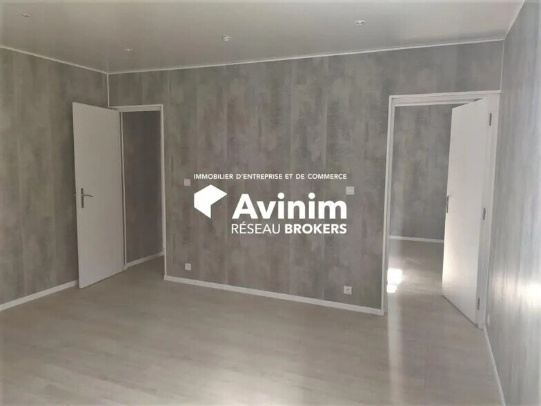 Local d’activités dans Cluses à louer - Photo intérieure – Image 3 sur 3