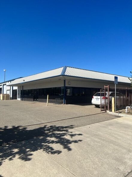 17981 Ideal Pkwy, Manteca, CA à louer - Photo principale – Image 1 sur 11
