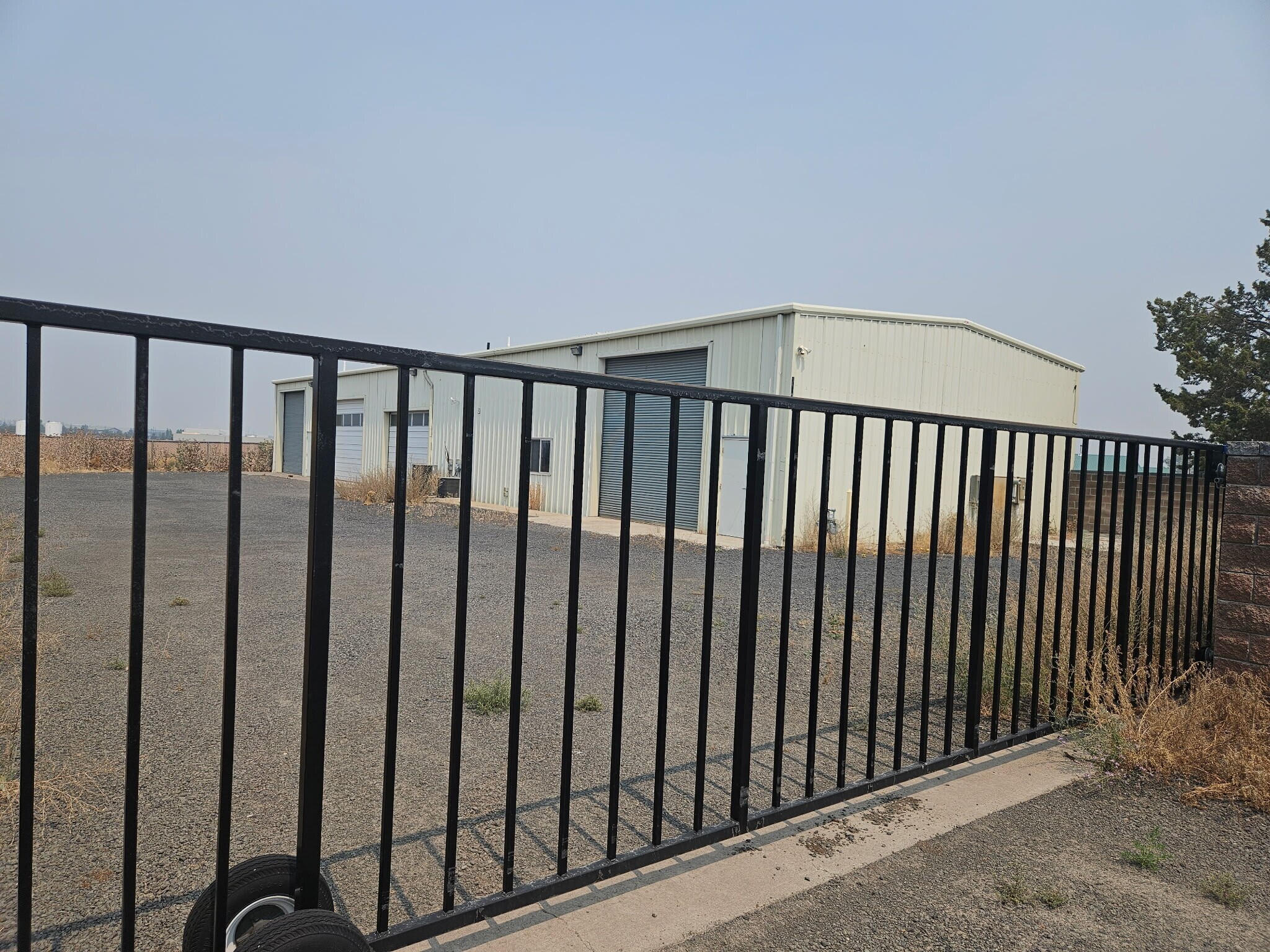 2939 SW High Desert Dr, Prineville, OR à louer Photo de l’immeuble– Image 1 sur 11