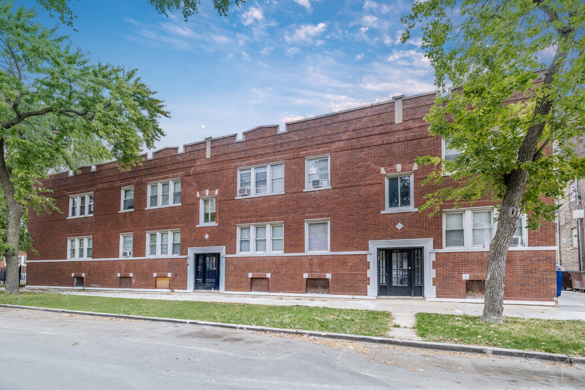 6357 S Mozart St, Chicago, IL à vendre Photo de l’immeuble– Image 1 sur 17