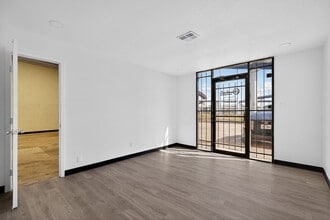 15100 Lee Rd, Humble, TX à louer Photo intérieure– Image 2 sur 7