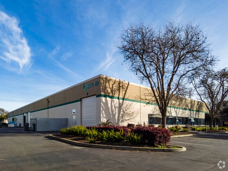 2373-2389 Lincoln Ave, Hayward, CA à louer - Photo de l’immeuble – Image 2 sur 4