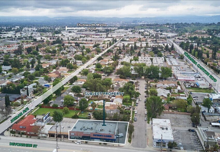 21824 Devonshire St, Chatsworth, CA à louer - Photo de l’immeuble – Image 2 sur 5