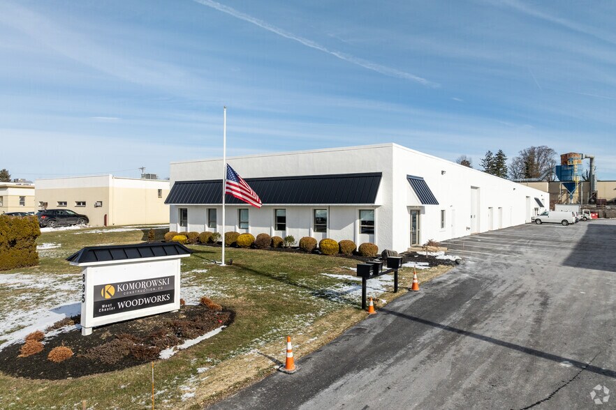 895 Fern Hill Rd, West Chester, PA à louer - Photo de l’immeuble – Image 1 sur 4