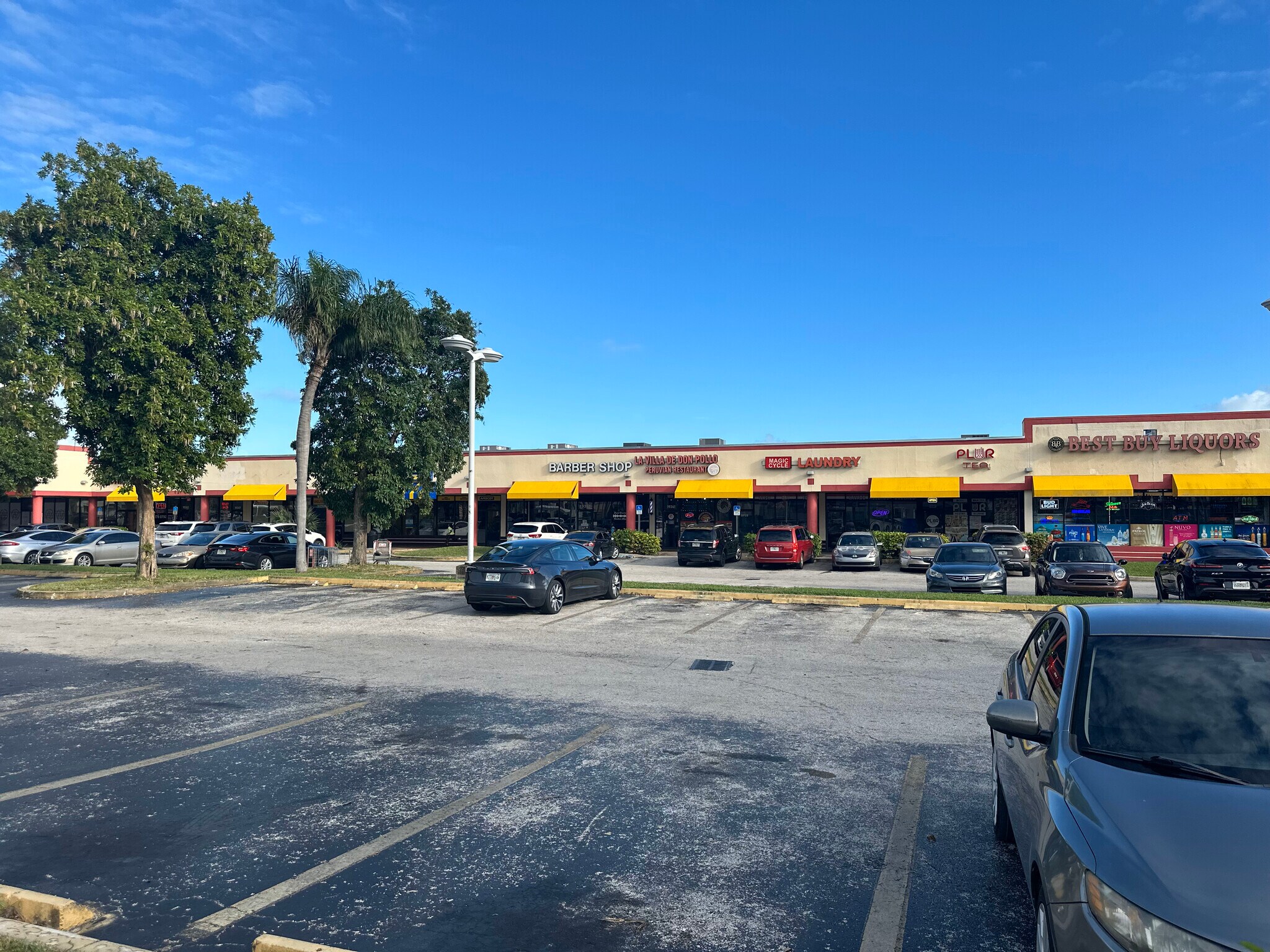 19325-19371 S Dixie Hwy, Miami, FL à louer Photo principale– Image 1 sur 14