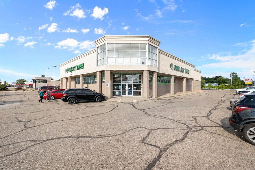 3753 S Dort Hwy, Flint, MI à vendre - Photo de l’immeuble – Image 1 sur 7