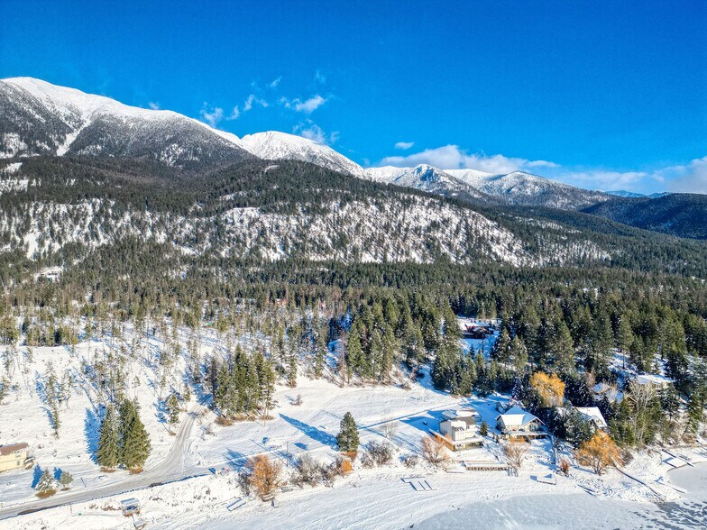 935 Yeoman Hall Road, Kalispell, MT à vendre - Photo de l’immeuble – Image 2 sur 19