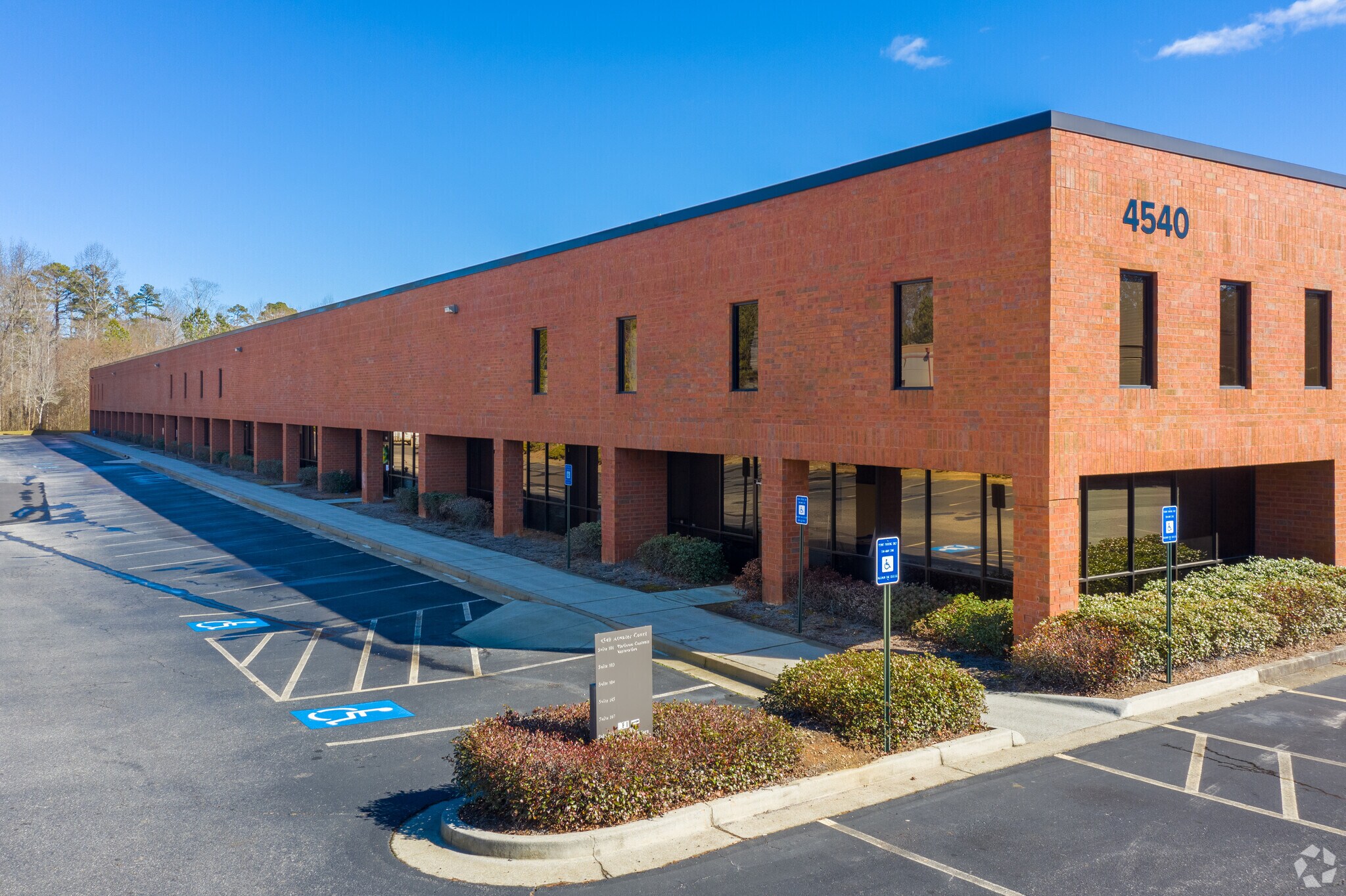 4540 Atwater Ct, Buford, GA à louer Photo de l’immeuble– Image 1 sur 7