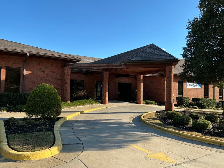 110 S Park Ter, Eden, NC à vendre - Photo de l’immeuble – Image 2 sur 6